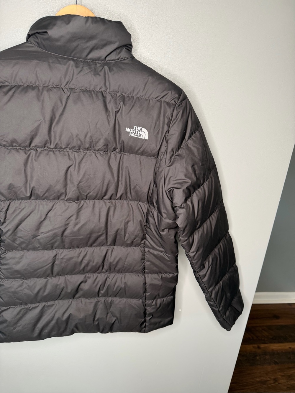 The North Face 550 Down Puffer - Picture 7 of 11